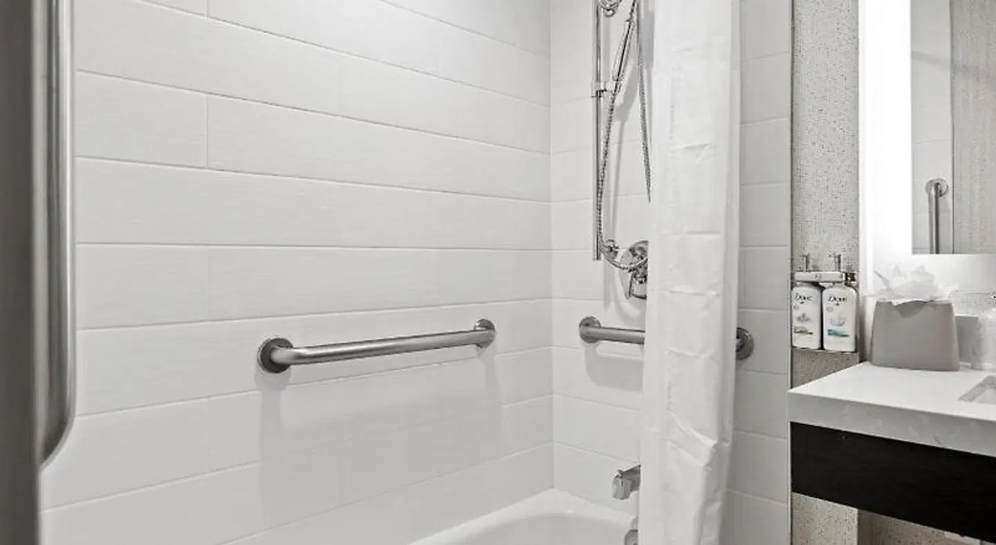 Holiday Inn Express Sunnyvale - Silicon Valley by IHG Badezimmer