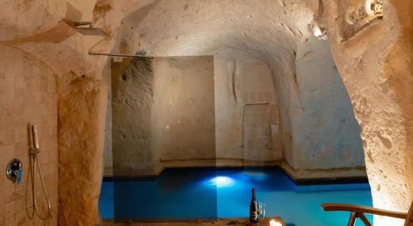 Thymus Residence nei Sassi Hallenbad