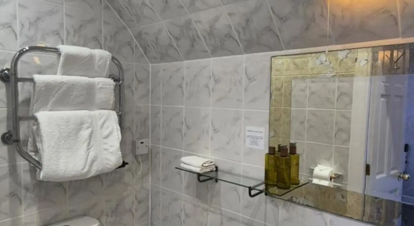 Corriemar House Badezimmer