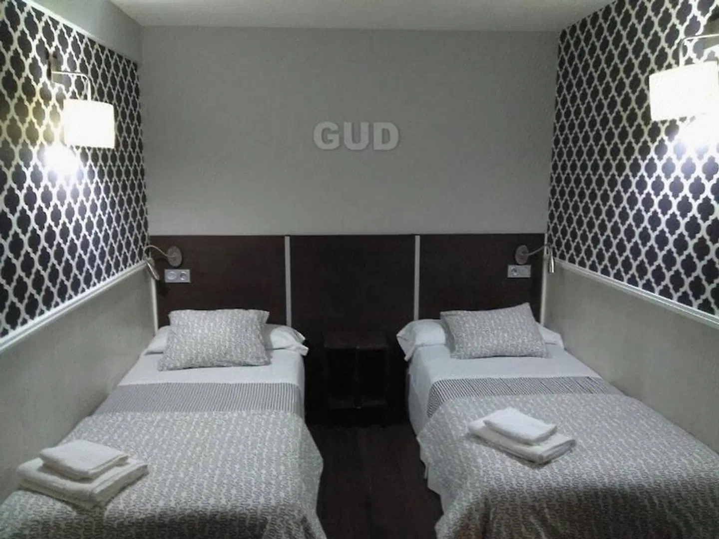 Hostal Gud Salamanca ROOM_EXAMPLE