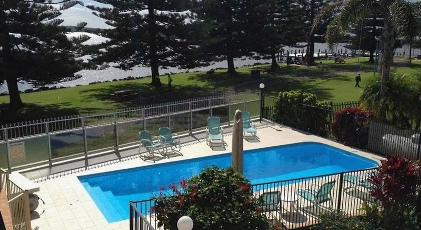 Mid Pacific Motel OUTDOOR_POOL