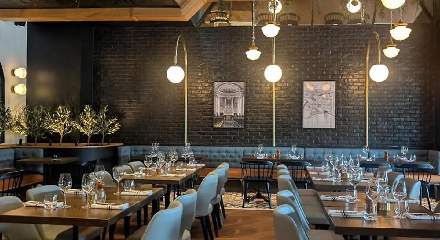 Holiday Inn Laval Montreal Restaurant