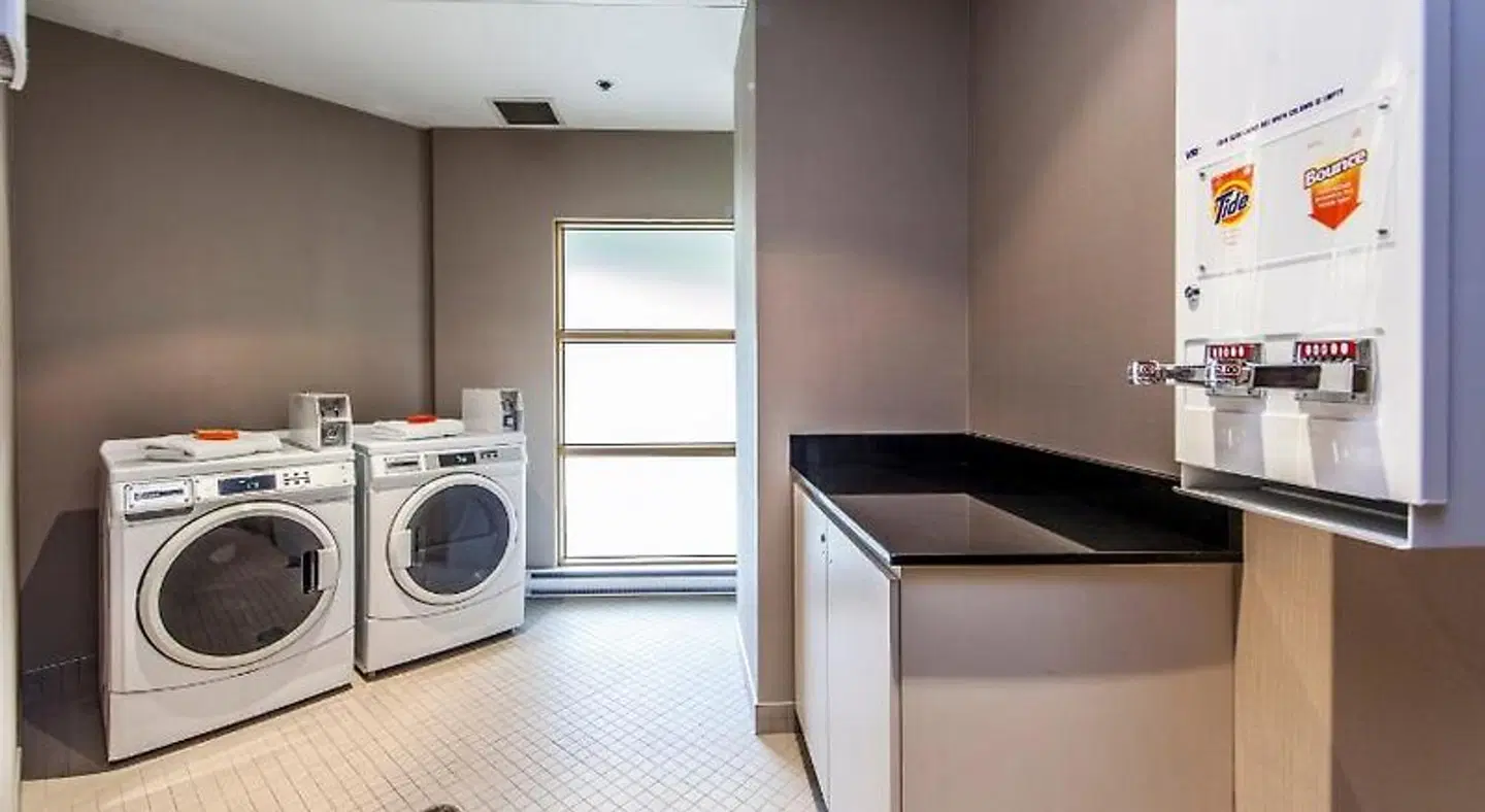 Holiday Inn Laval Montreal ROOM_EXAMPLE