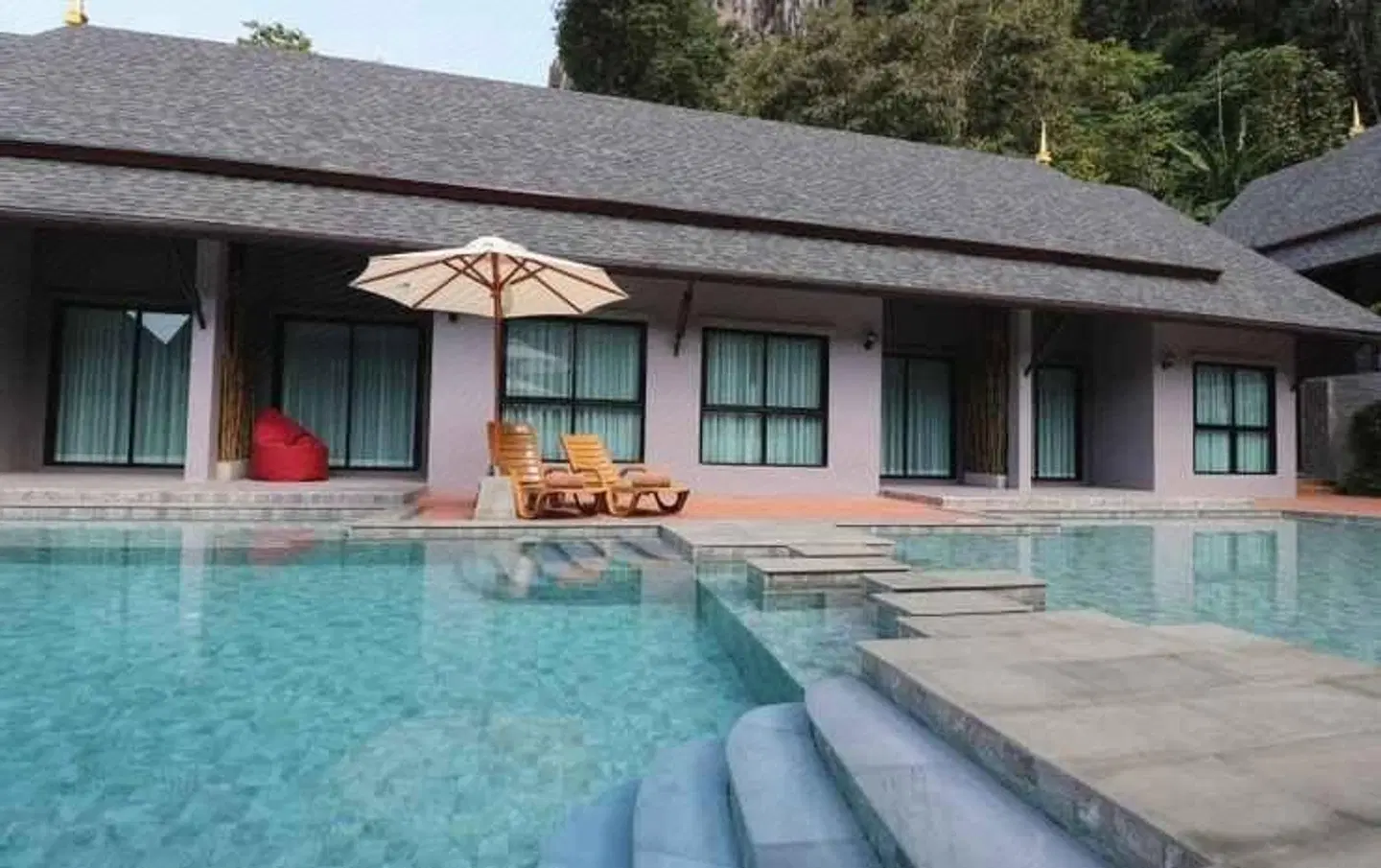 The Scene Cliff View Villas by Swiss-Belhotel OUTDOOR_POOL