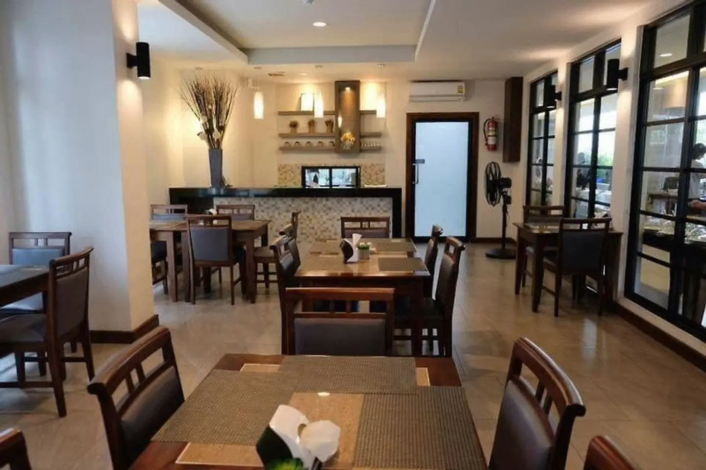 The Mangrove Hotel Restaurant