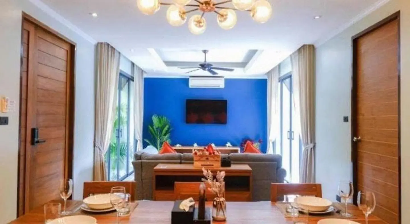 The Kiri Villas Resort Bar