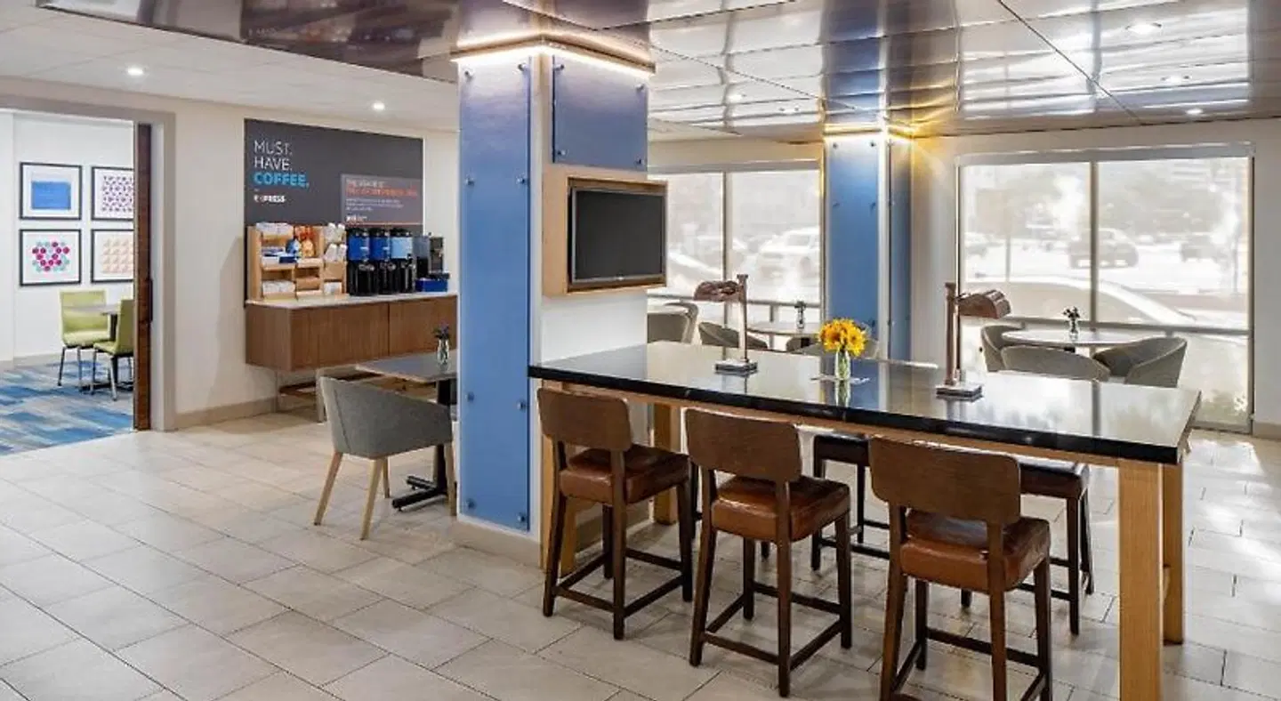 Holiday Inn Express New Orleans Downtown - French Quarter Area by IHG Bar