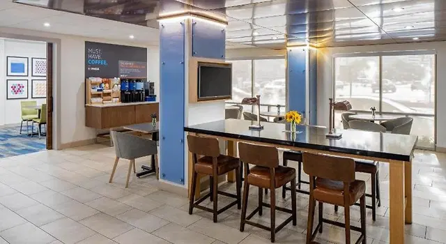 Holiday Inn Express New Orleans Downtown - French Quarter Area by IHG Bar