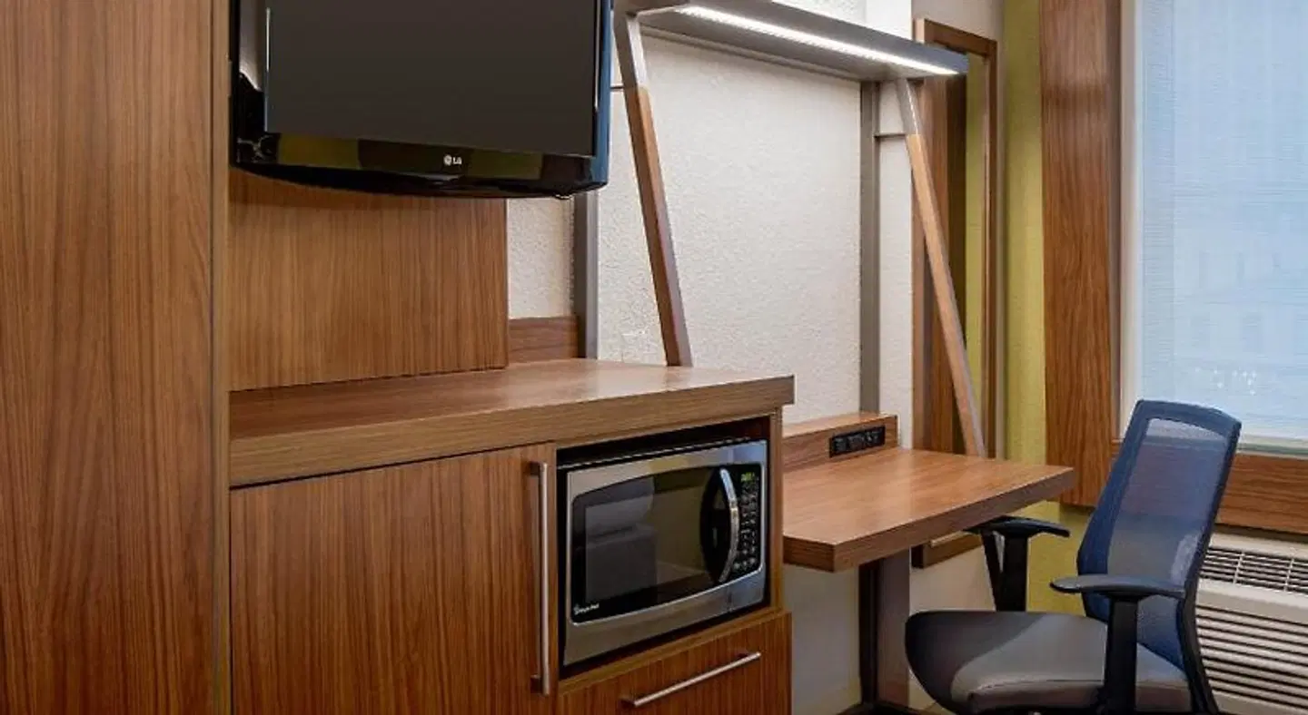 Holiday Inn Express New Orleans Downtown - French Quarter Area by IHG ROOM_EXAMPLE