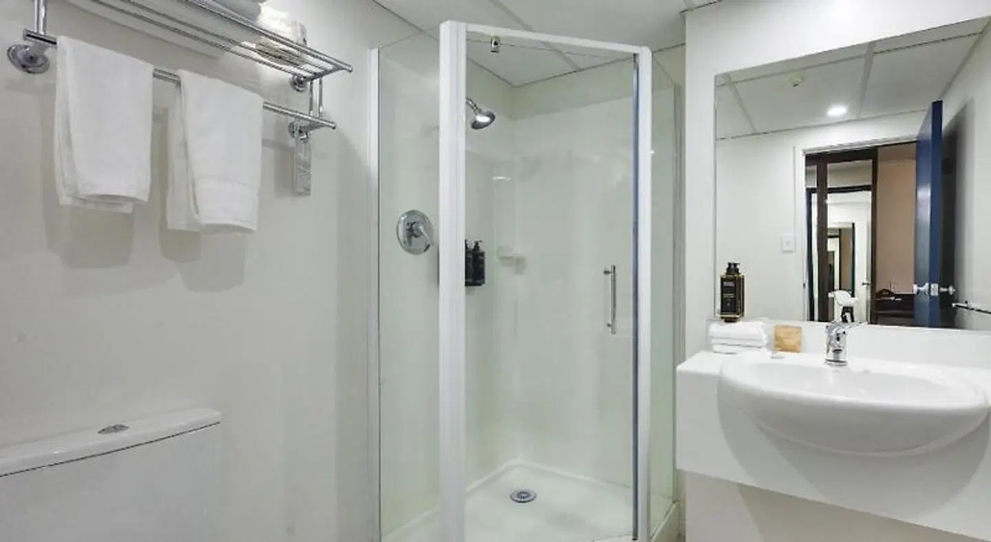 Mercure Wellington Abel Tasman Badezimmer