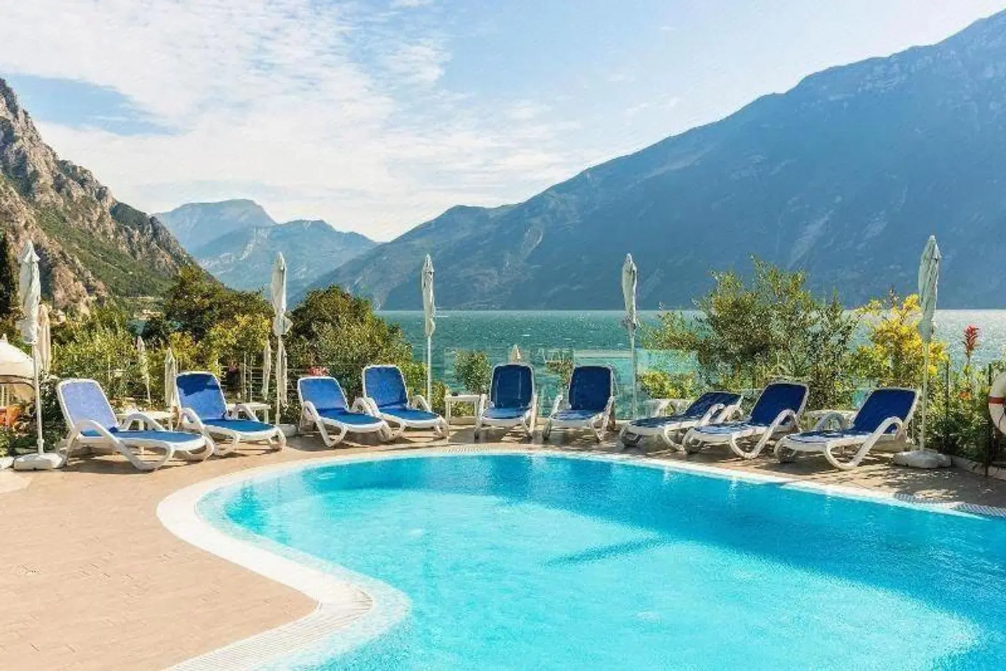 Garda Suite Hotel OUTDOOR_POOL