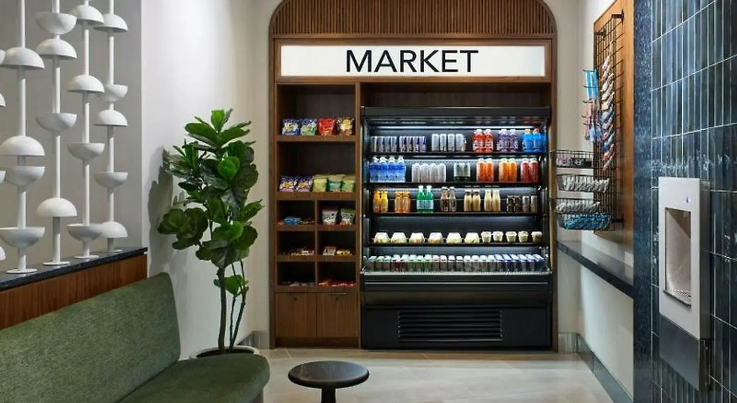 Delta Hotels by Marriott Waterloo Bar