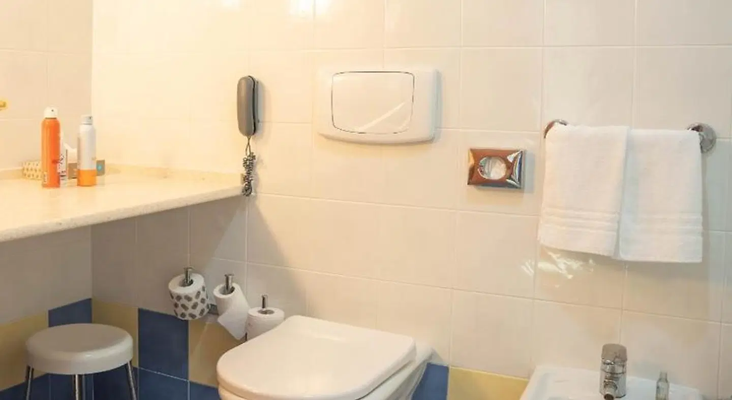 Hotel Rialto Grado Badezimmer