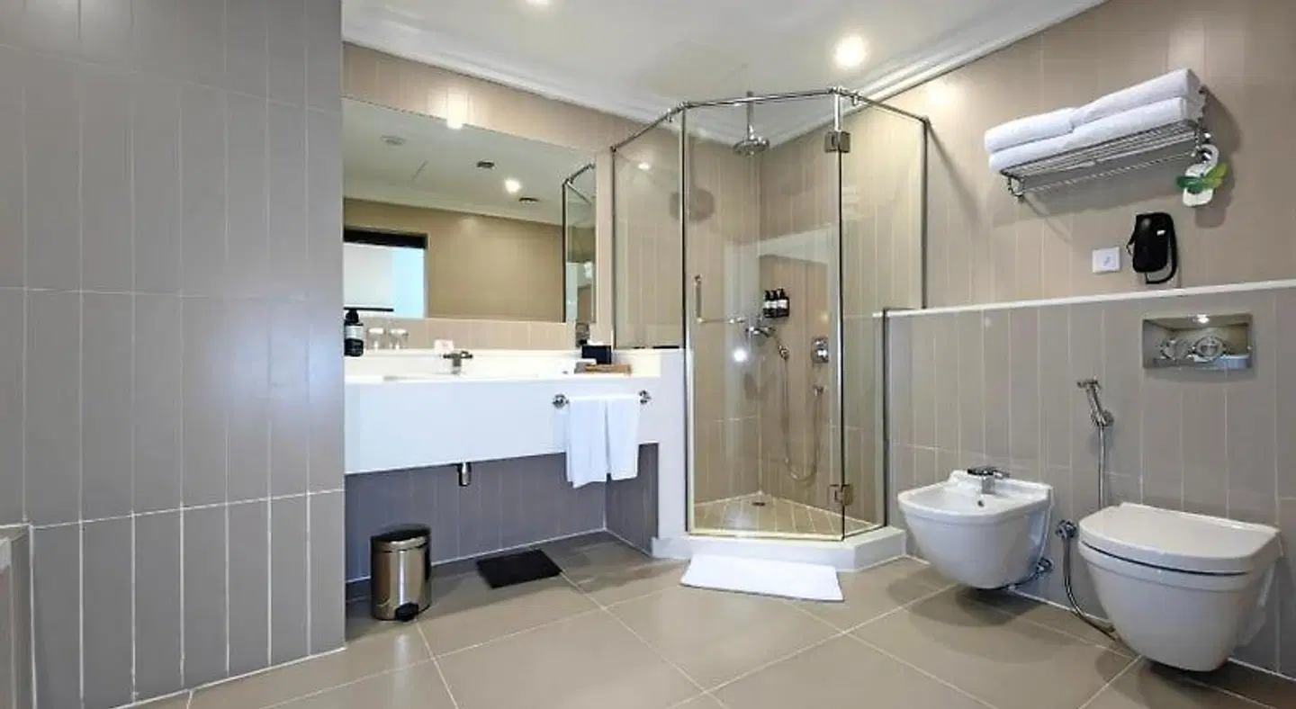 Millennium Airport Hotel Dubai Badezimmer