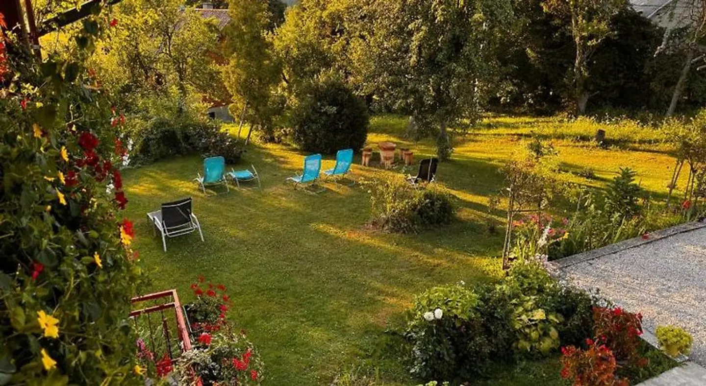 Guest House Family Varda Garten