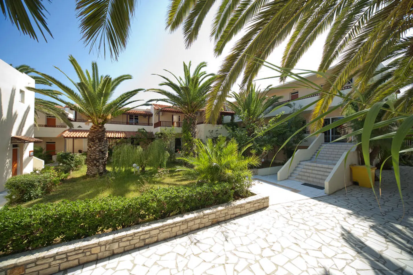 Maravel Land EXTERIOR