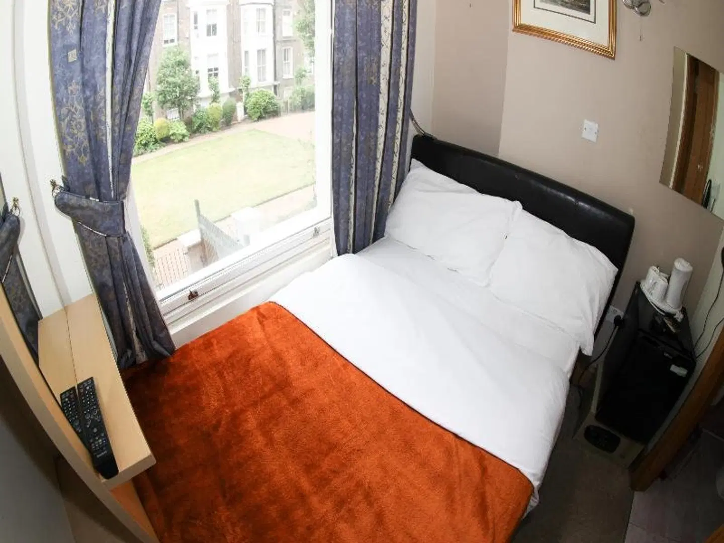 Holland Inn ROOM_EXAMPLE