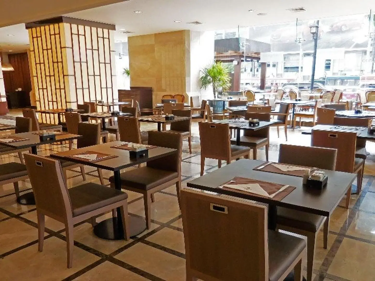 Arnoma Hotel Bangkok Restaurant