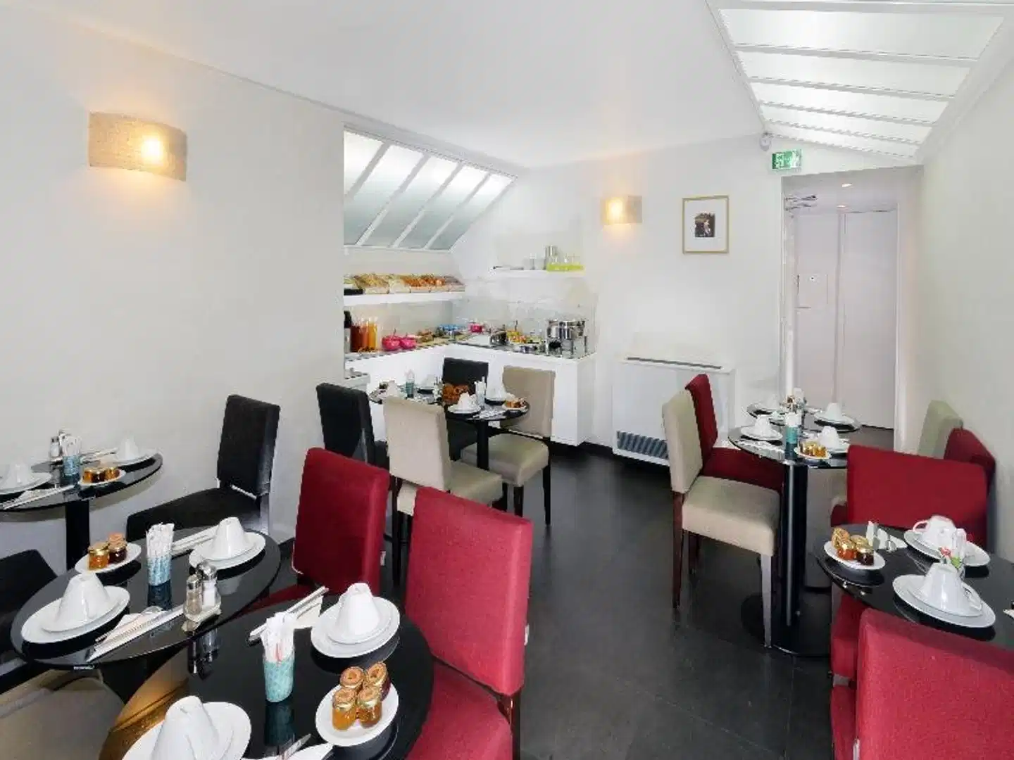 Emeraude Plaza Etoile Restaurant