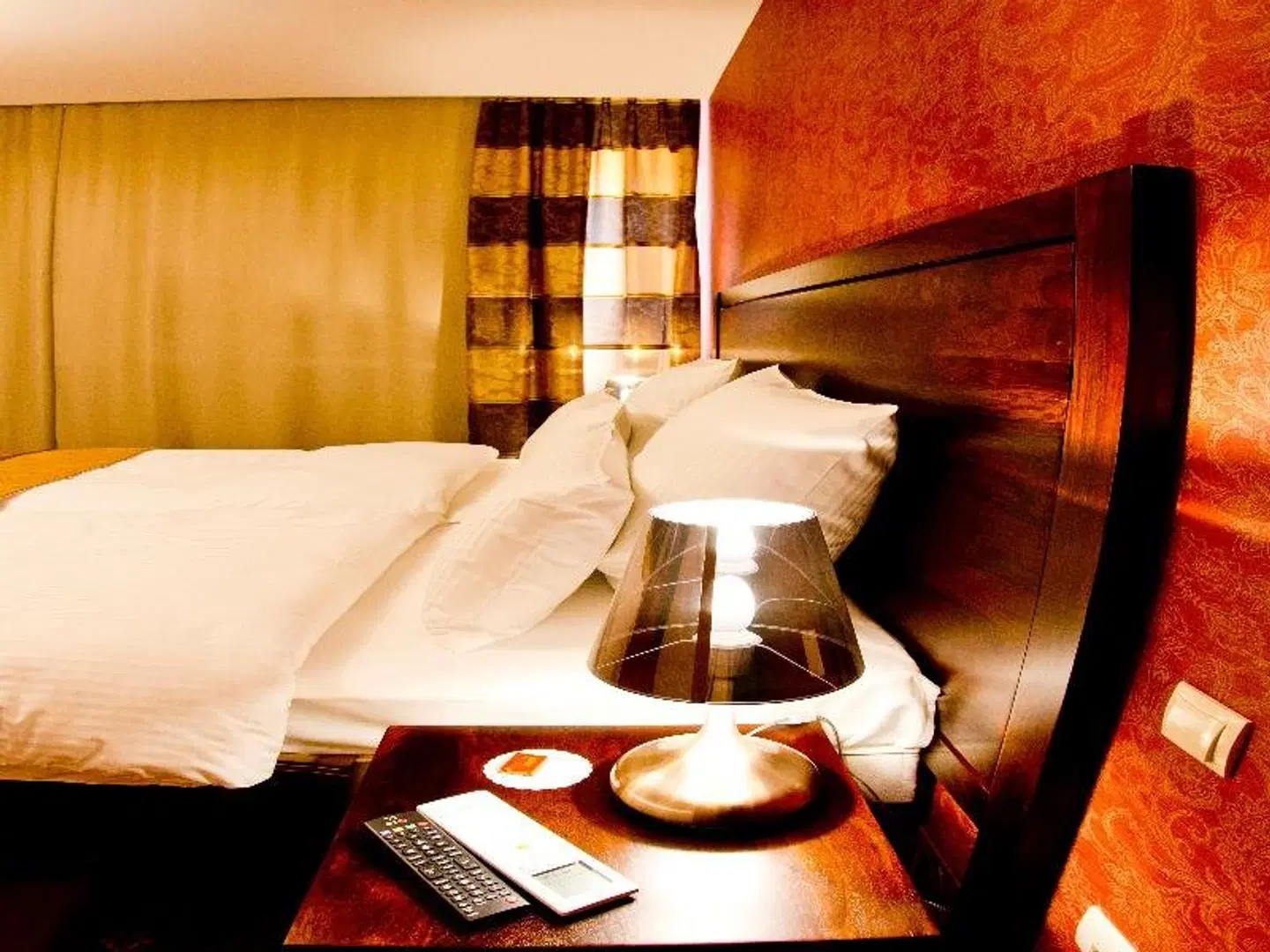 Columbus ROOM_EXAMPLE