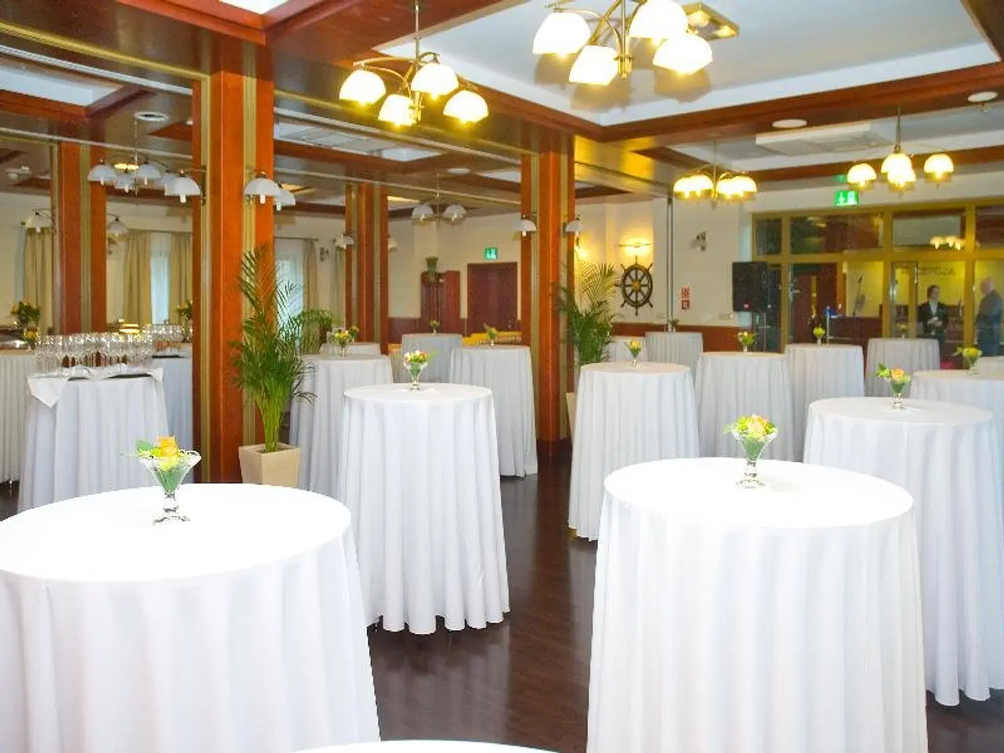 Admira' Restaurant