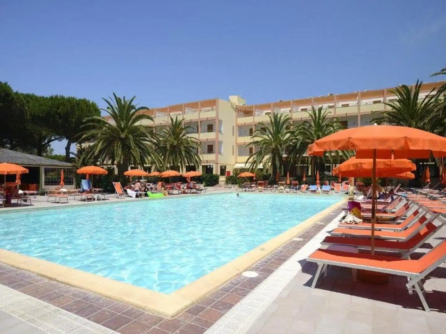 Oasis Pool
