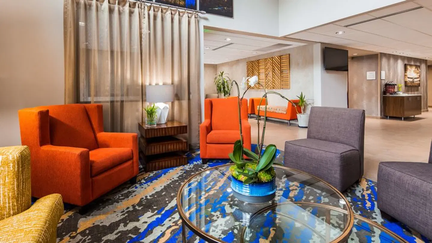 Best Western Plus Portland Airport Hotel & Suites ROOM_EXAMPLE