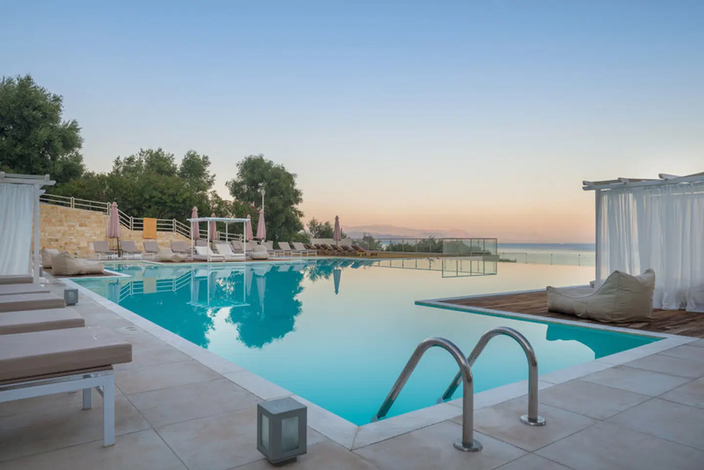 Golden Mare Barbati OUTDOOR_POOL