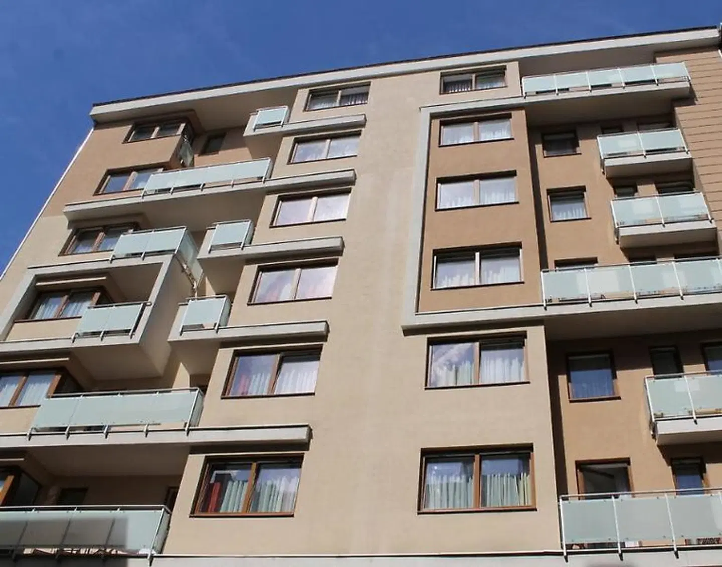 Maple Tree Budget Apartments EXTERIOR