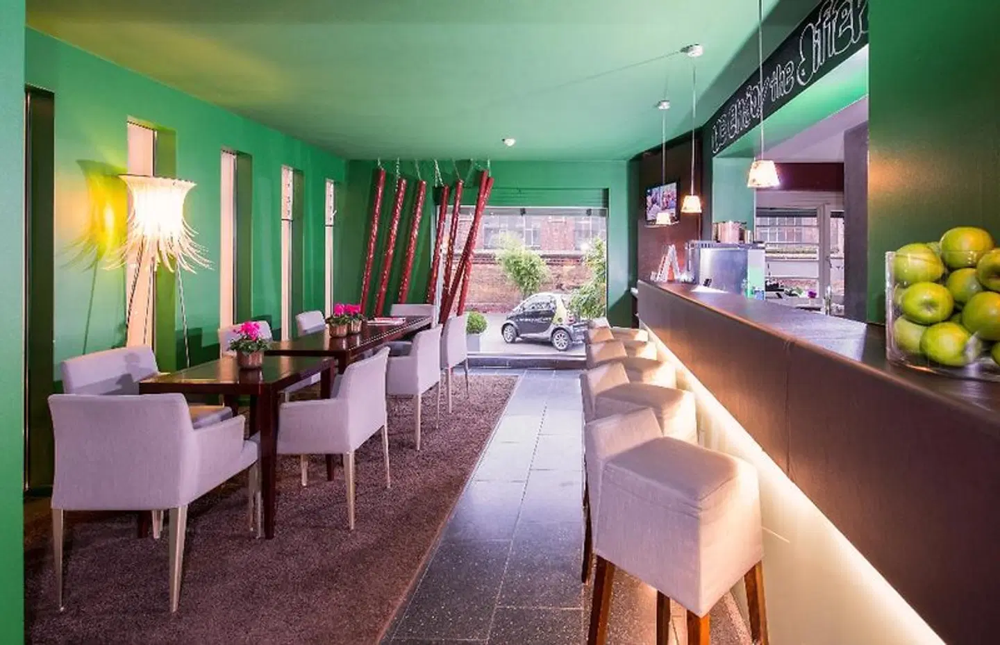 The New Yorker Bar