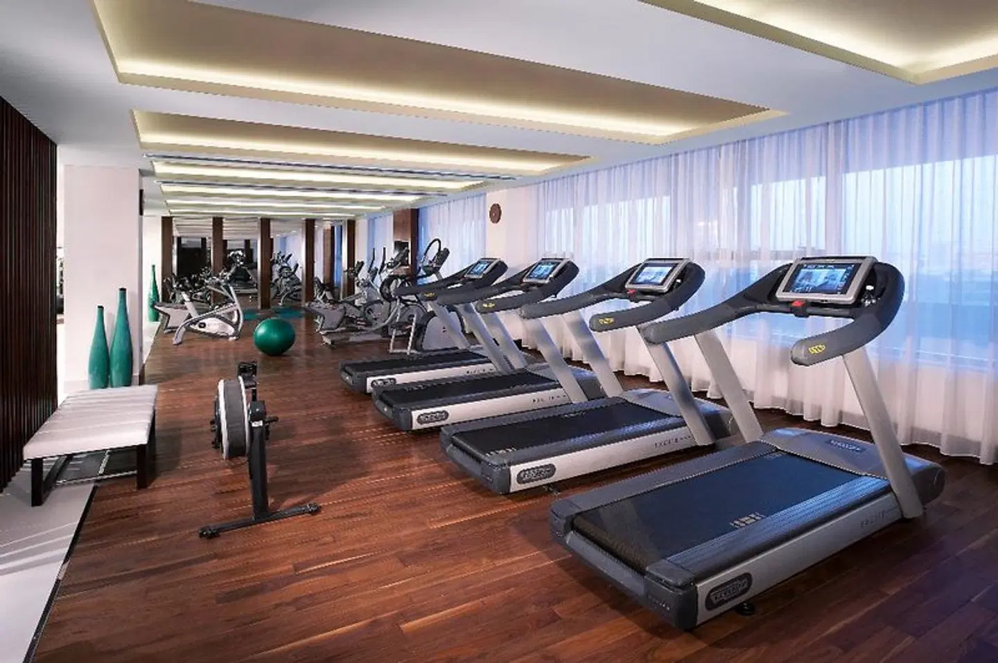 Pullman Dubai Creek City Centre Hotel SPORTS_AND_LEISURE