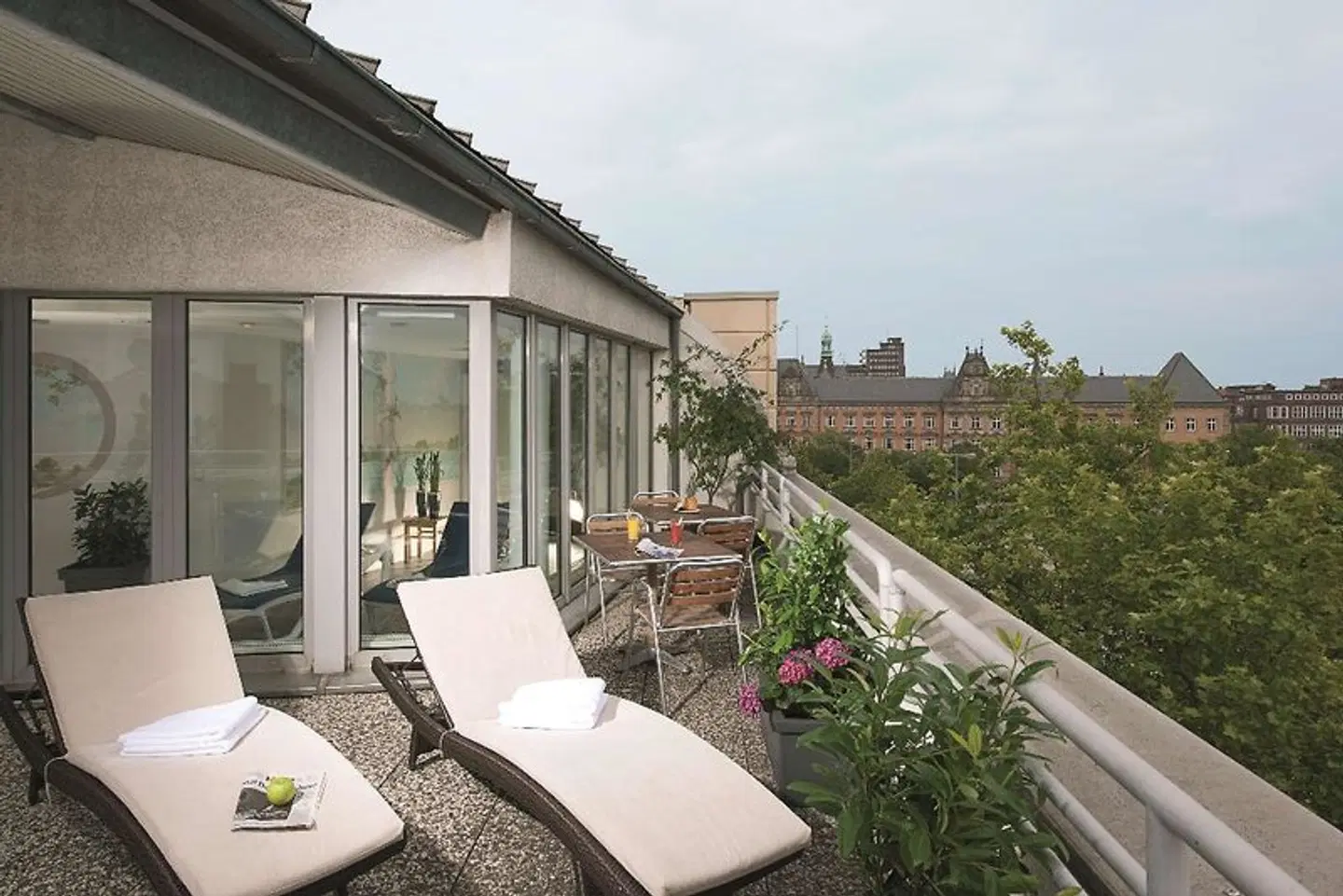 NH Collection Hamburg City Terrasse