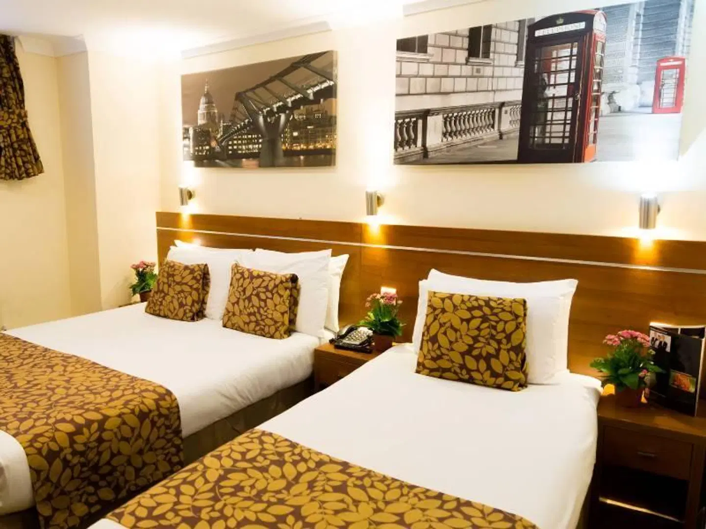 The Queen's Park Hotel ROOM_EXAMPLE