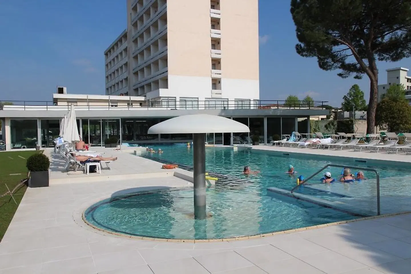 Smeraldo OUTDOOR_POOL