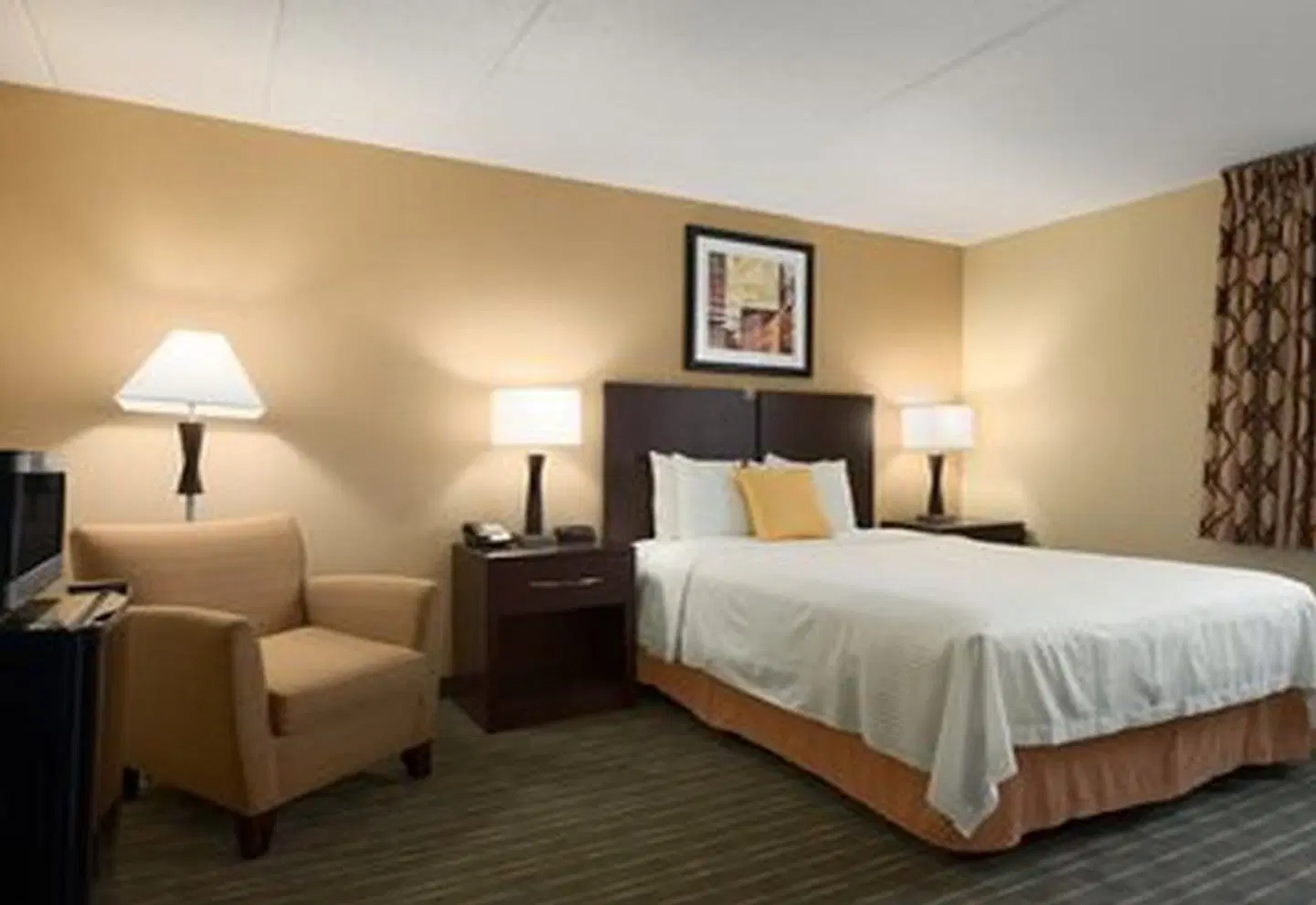Days Hotel by Wyndham University Ave SE ROOM_EXAMPLE