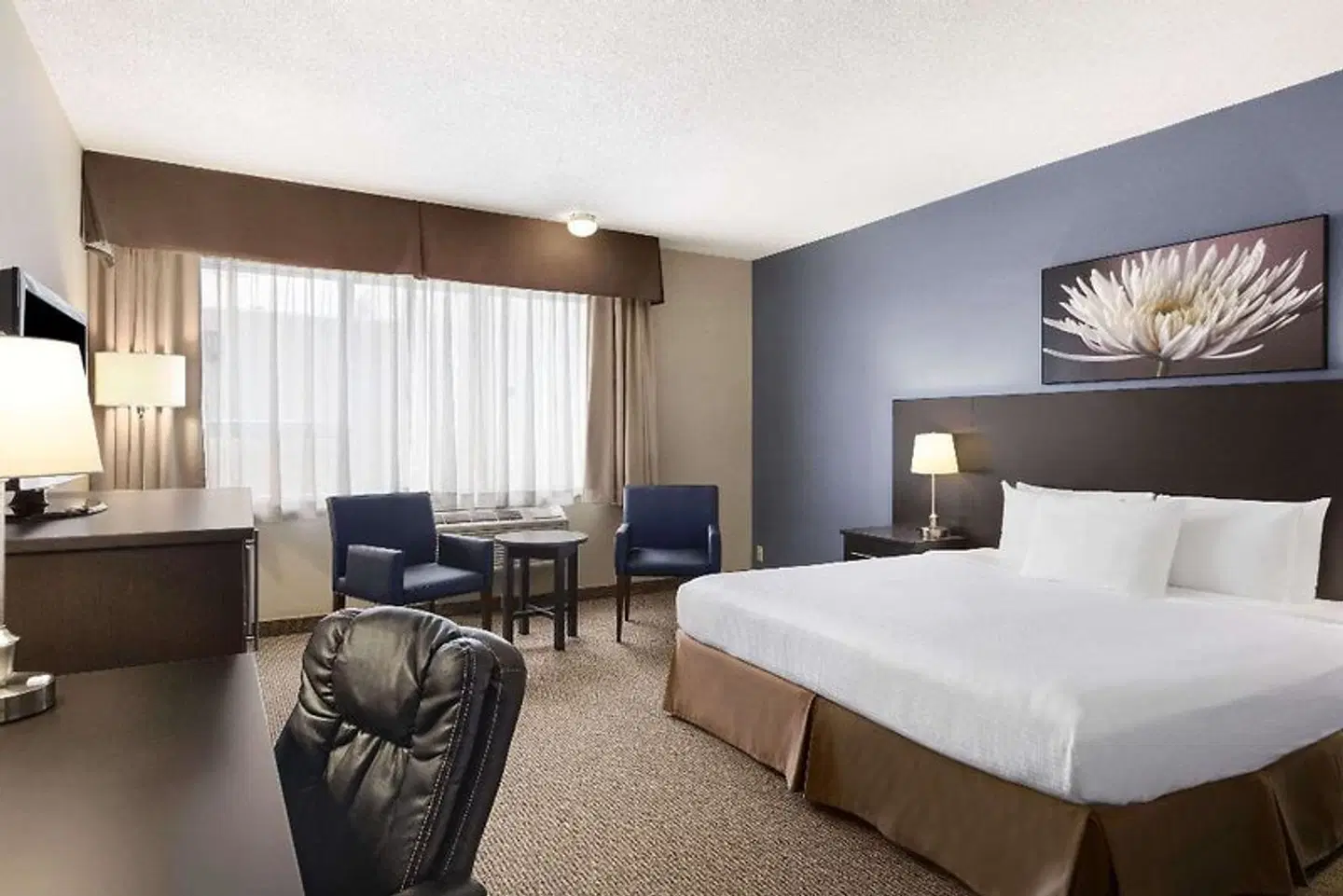 Days Inn by Wyndham Montreal Airport Conference Centre ROOM_EXAMPLE