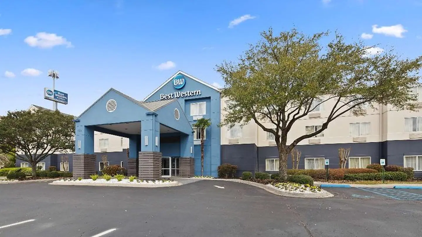Baton Rouge LSU/Medical Corridor Inn & Suites EXTERIOR