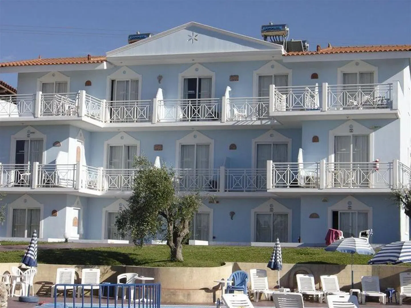 Filoxenia Hotel Apartments EXTERIOR