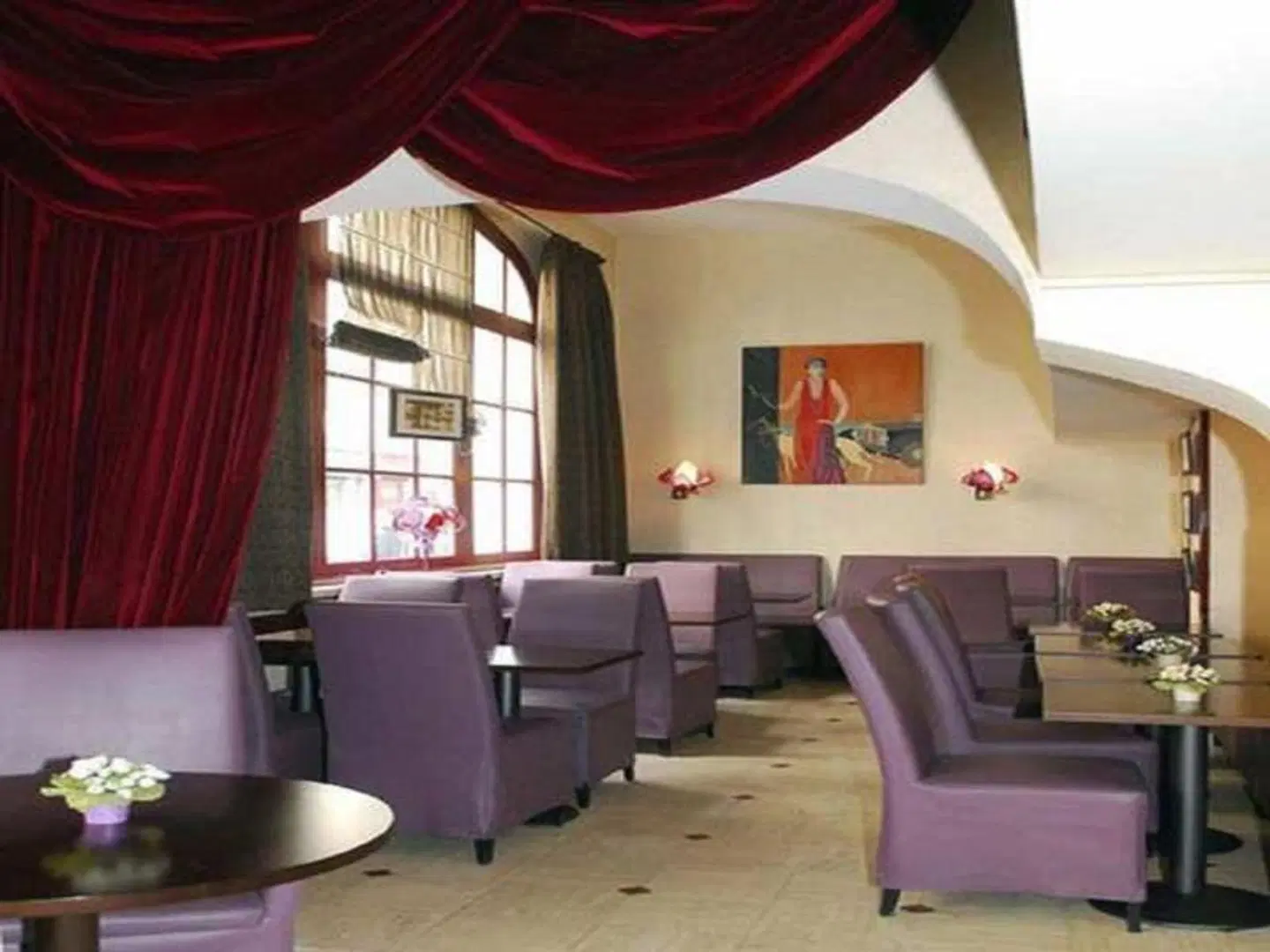 Pax Opera LOUNGE_LOBBY