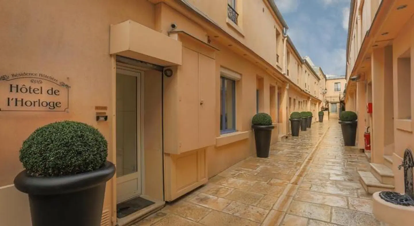 Hôtel de l'Horloge EXTERIOR