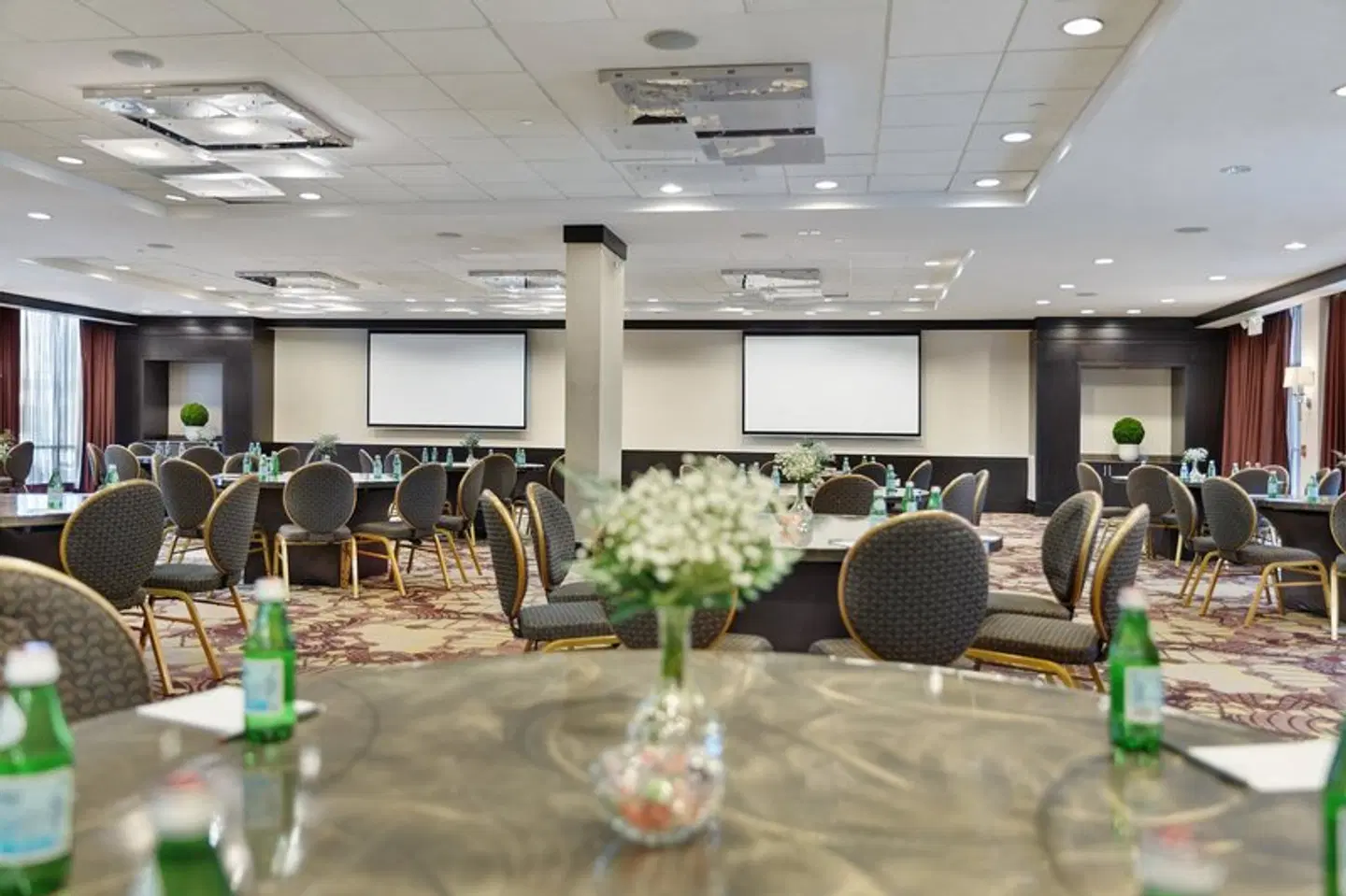 Crowne Plaza Houston Galleria Area by IHG LOUNGE_LOBBY