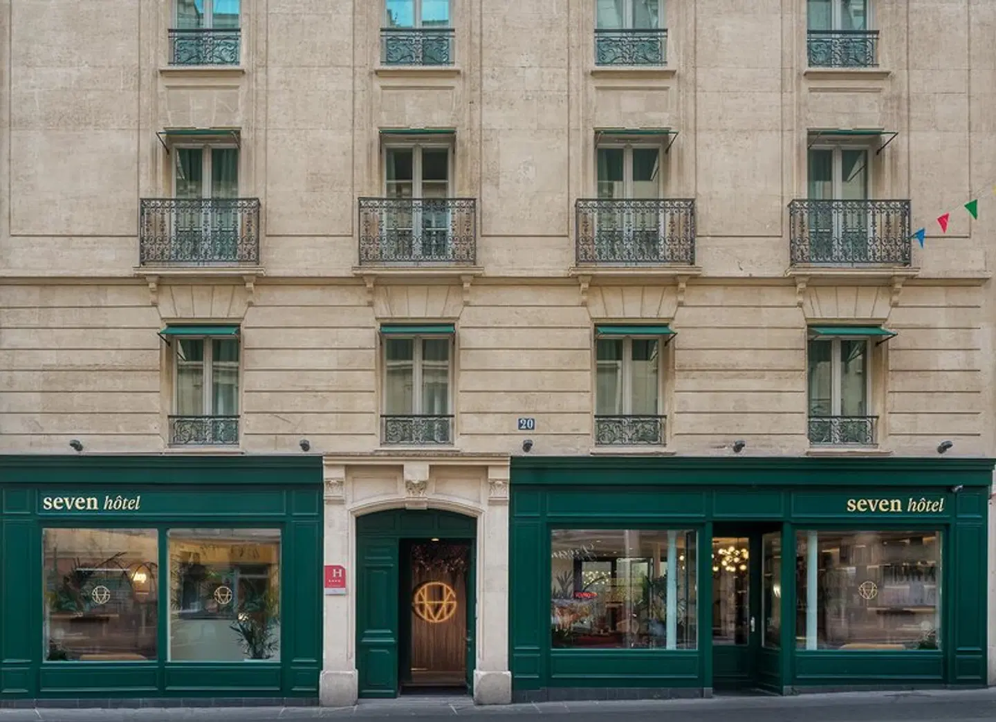 Seven EXTERIOR