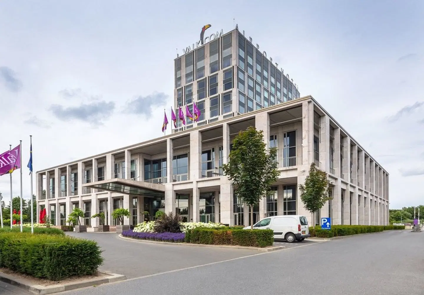 Van der Valk Hotel Düsseldorf EXTERIOR