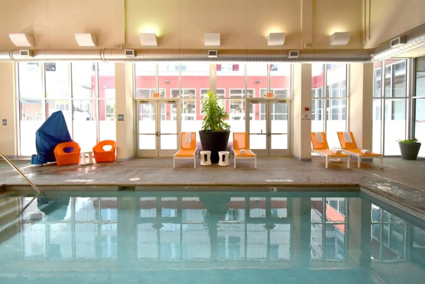 Aloft Minneapolis Hallenbad