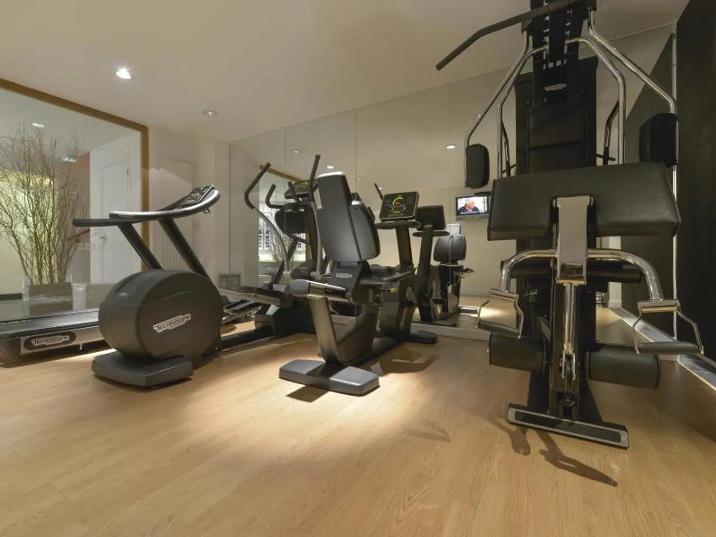 Le General SPORTS_AND_LEISURE