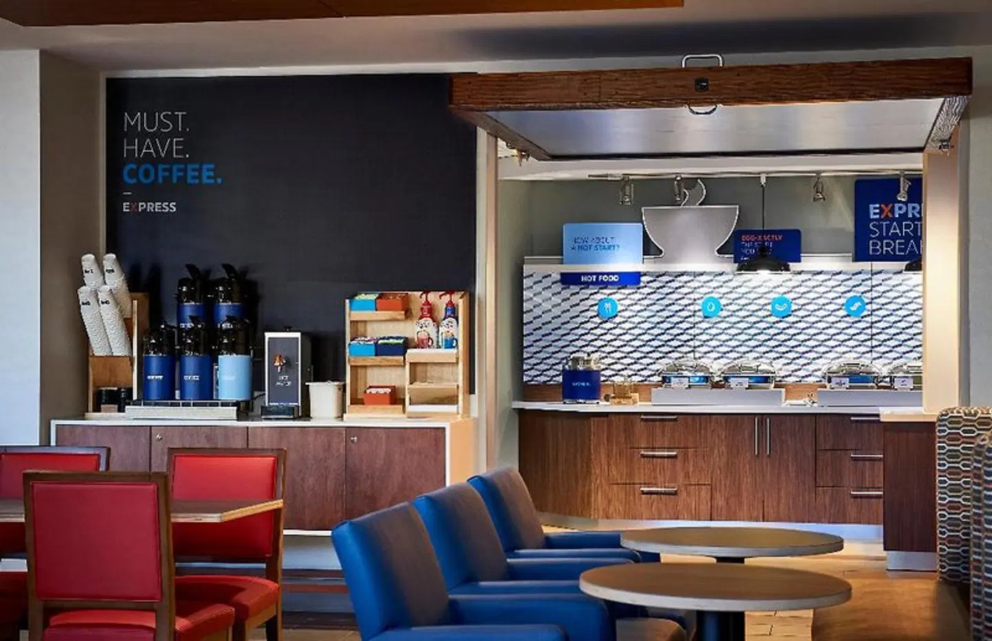 Holiday Inn Express & Suites Brevard - City Center by IHG Bar
