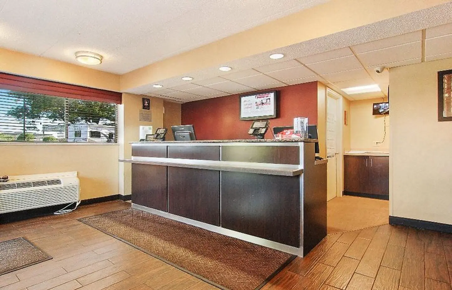 Red Roof Inn Canton LOUNGE_LOBBY