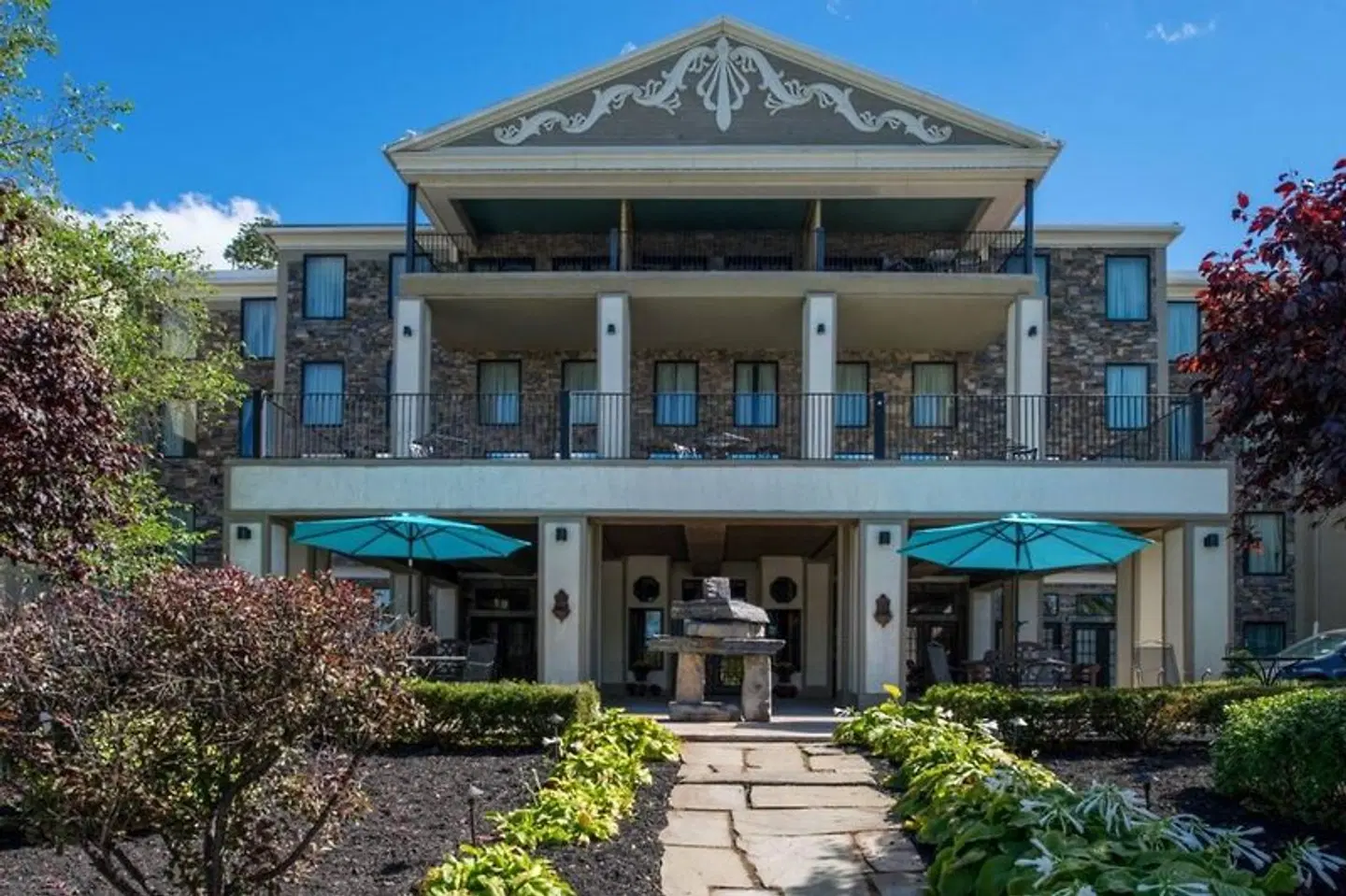 Niagara Crossing Hotel & SPA EXTERIOR