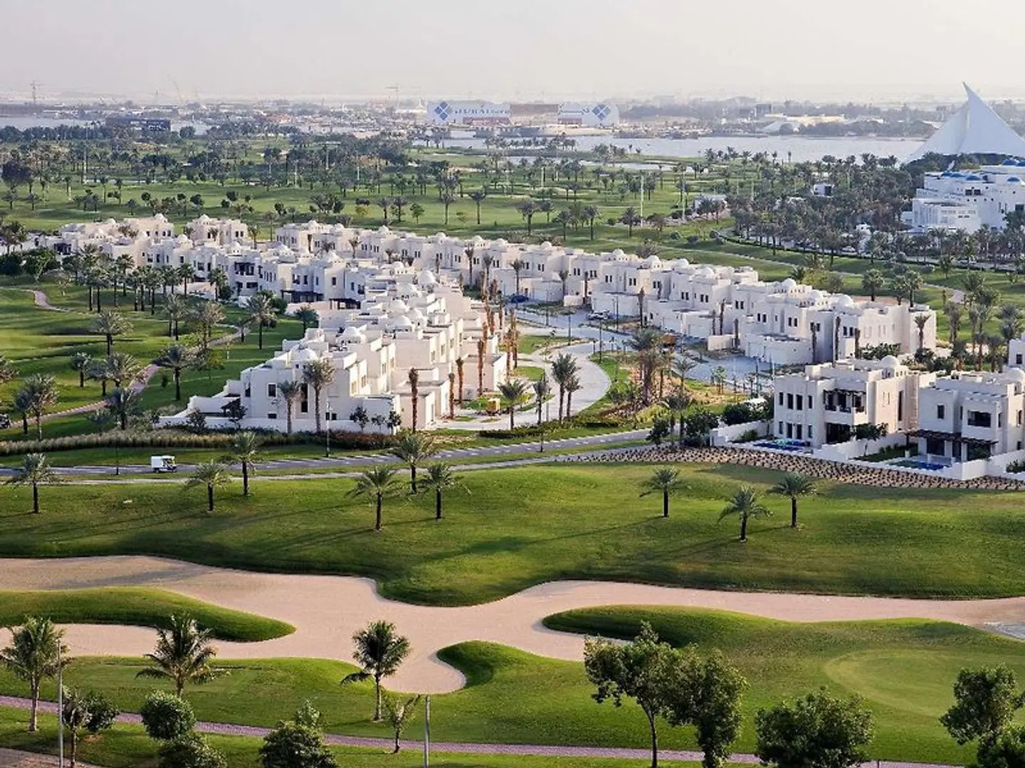 Pullman Dubai Creek City Centre Hotel EXTERIOR