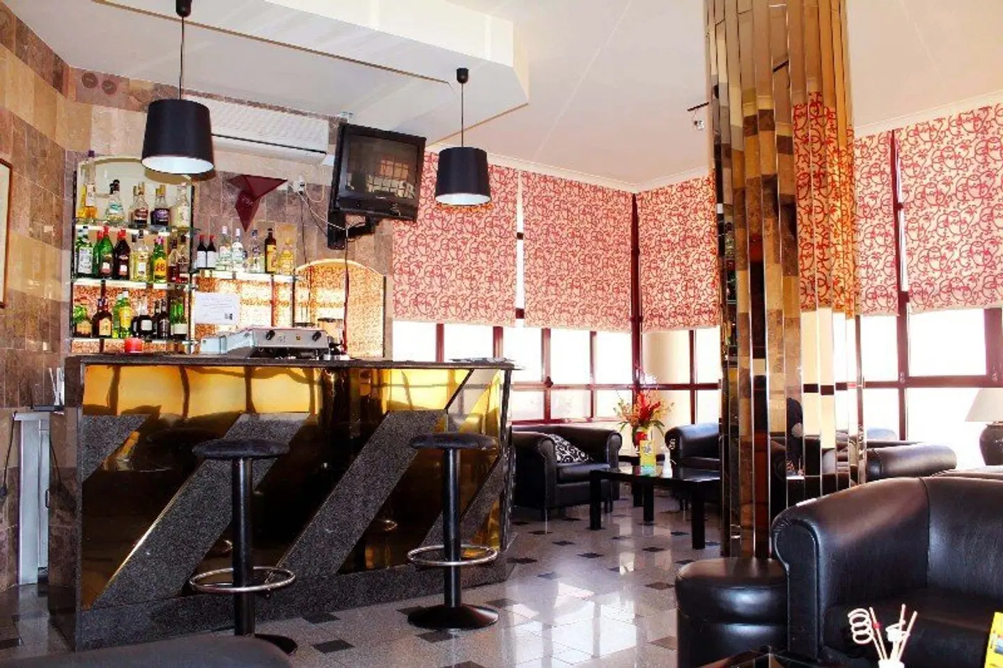 Arangues Bar